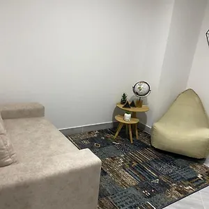 https://aparta-estudio-amoblado-colombia-moderno.colombiamedellinhotels.com